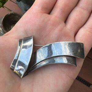 925 Sterling Silver ribbon style vintage pin brooch made in Mexico